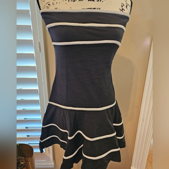 NWT Free People Ravine Mini  ~ Black ~ Medium ~ 15" P2P / 25" Length - Picture 2 of 5